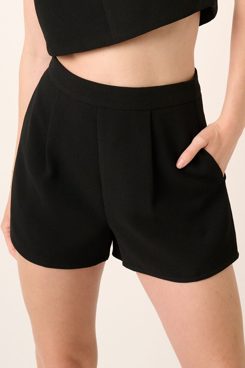 1362 Crop Top/Pinktuck Detail Shorts Set