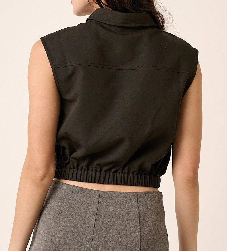 1365 Crop Elastic Sleeveless Shirt
