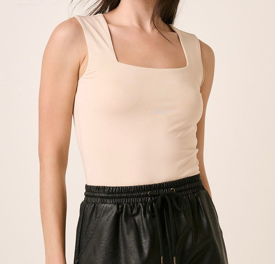 1372 Square Neck Sleeveless Bodysuit