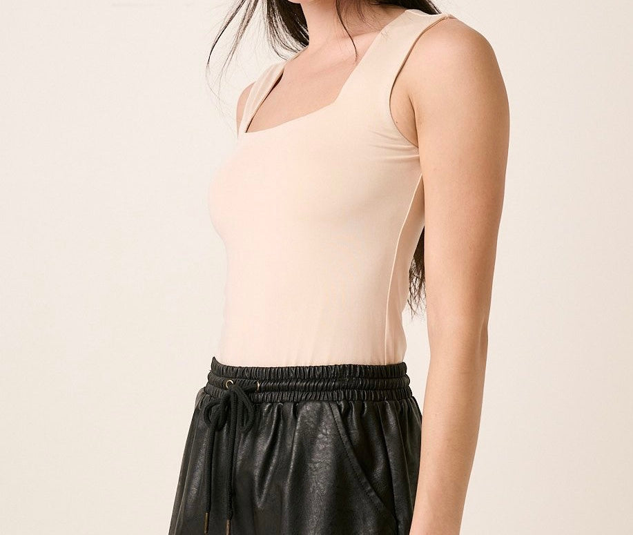 1372 Square Neck Sleeveless Bodysuit