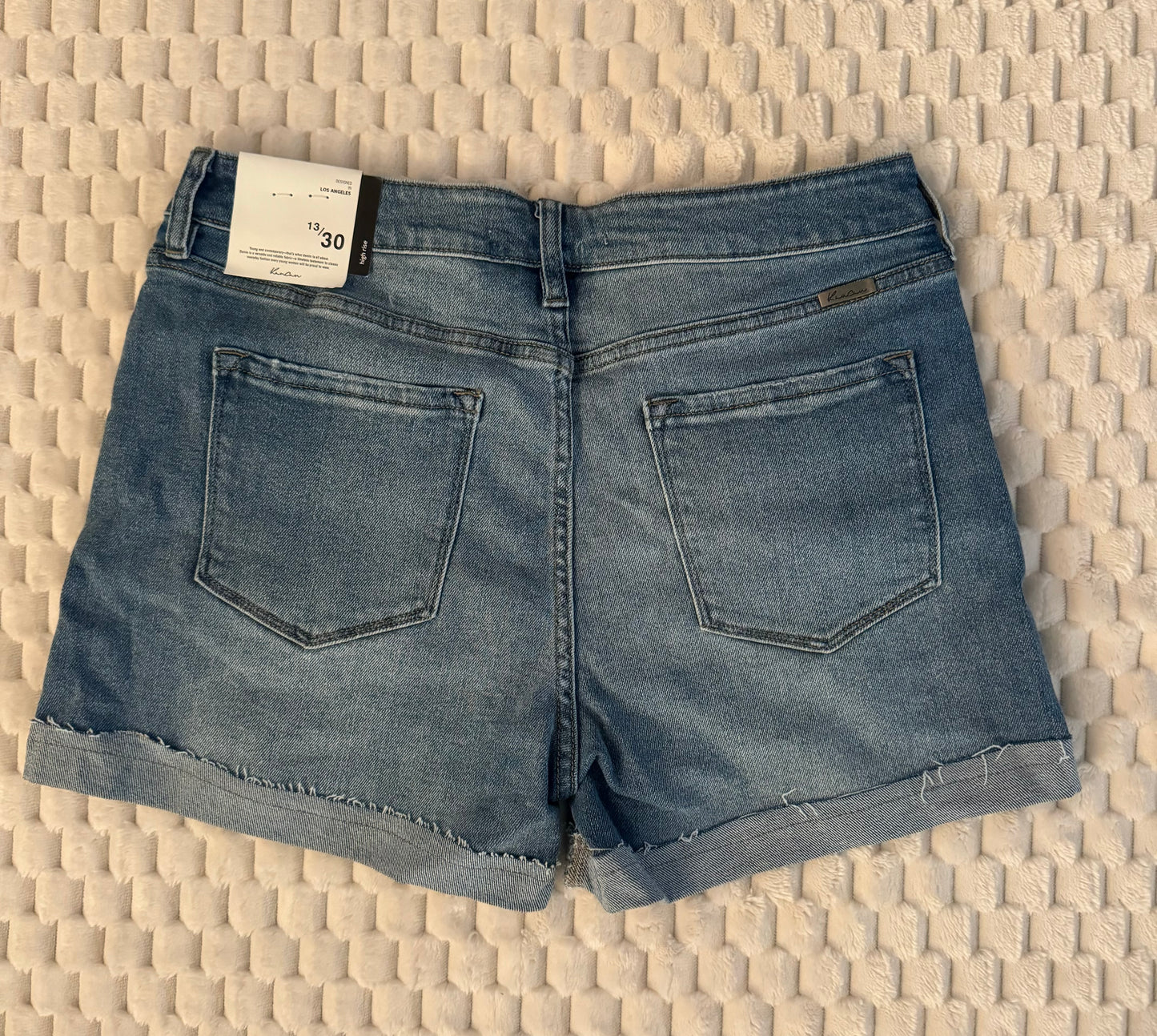 0625 Exposed Button High Rise Shorts