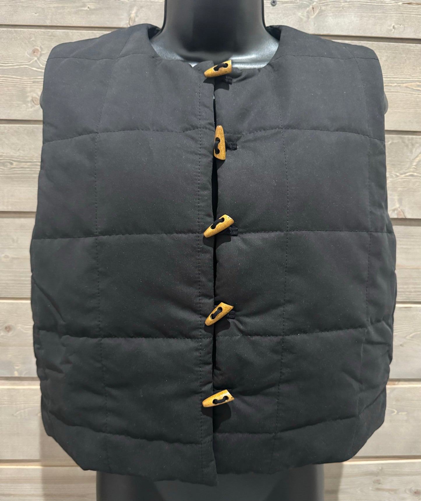 1071 The Laken Vest