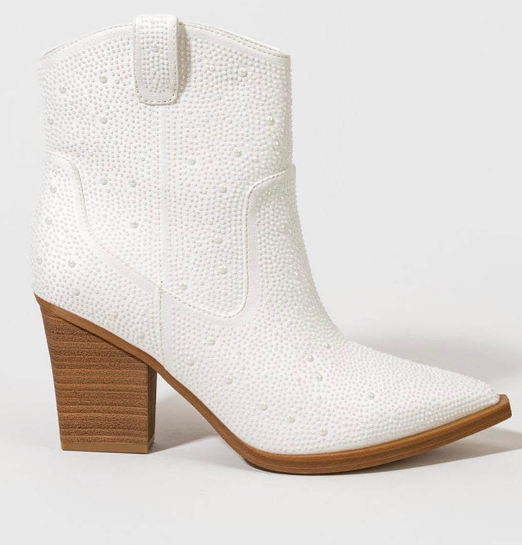 0080 MIA White Pearl Boots