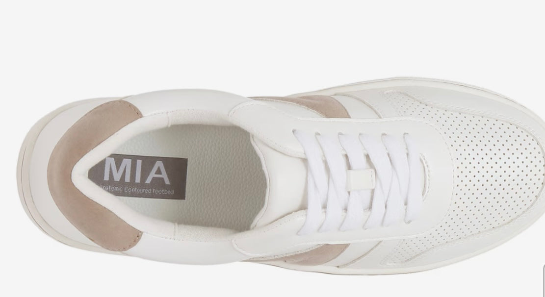 1015 MIA Sneaker