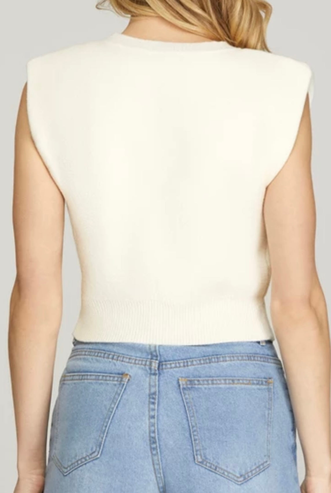 1519 Sleeveless Top