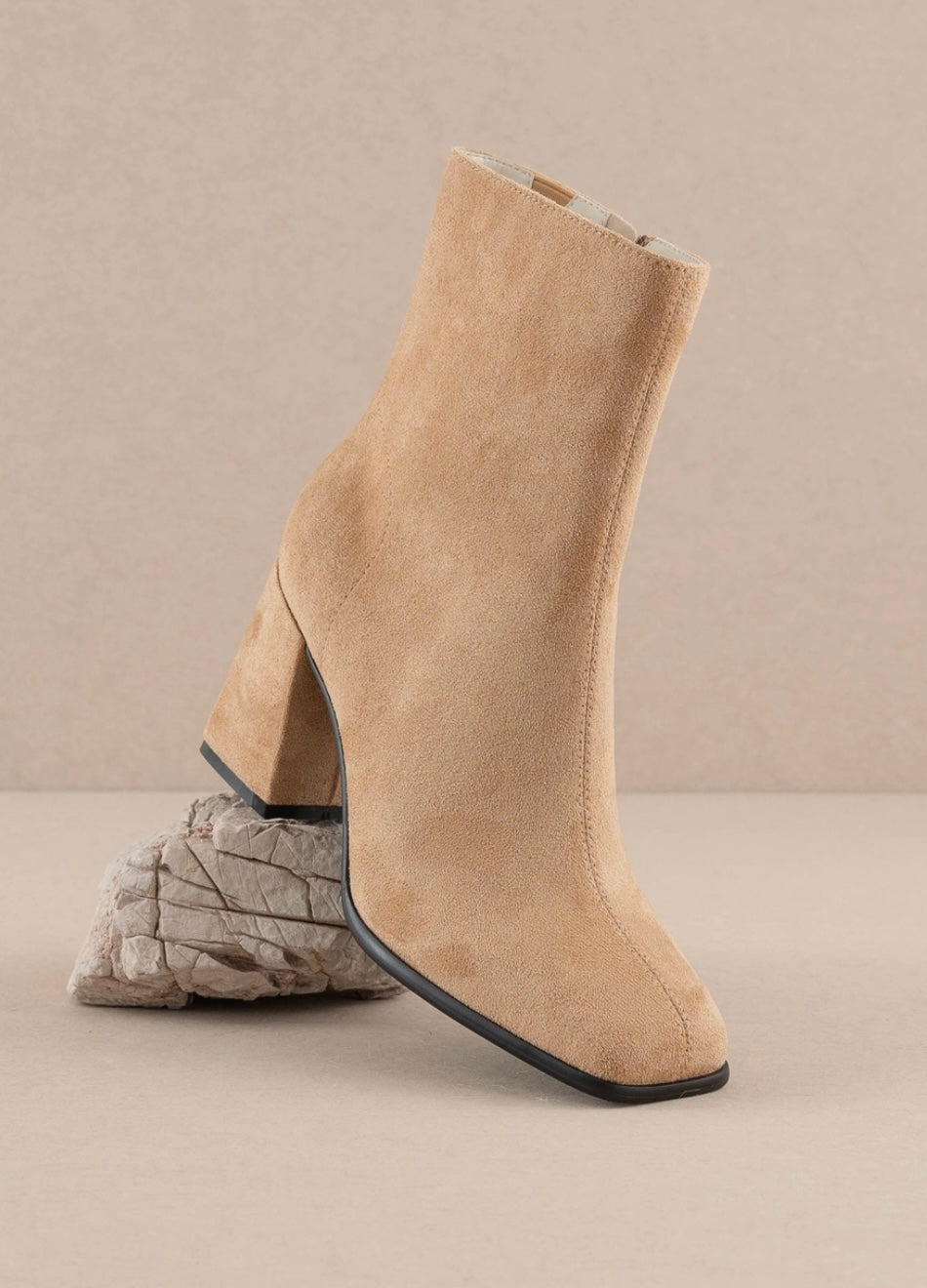 1587 The Queens Square Toe Block Bootie