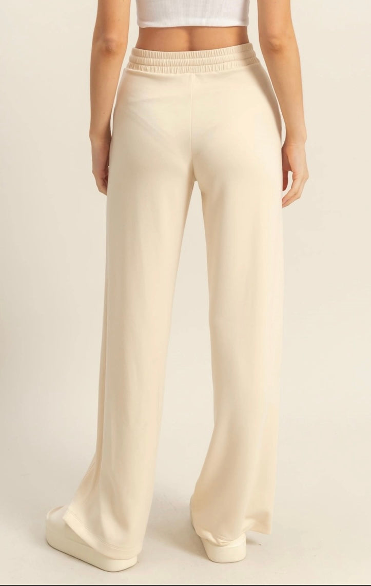 1672 Straight Cut Pant