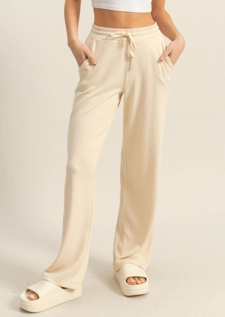 1672 Straight Cut Pant