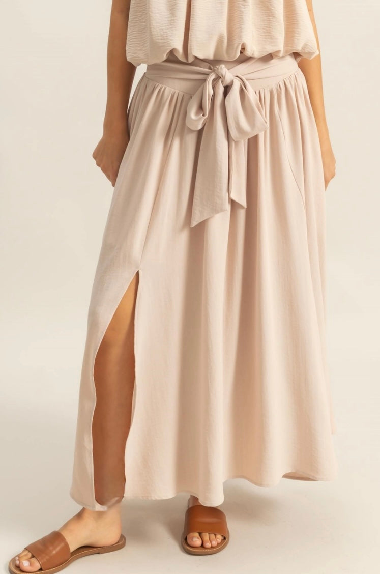 1684 Flowy Skirt