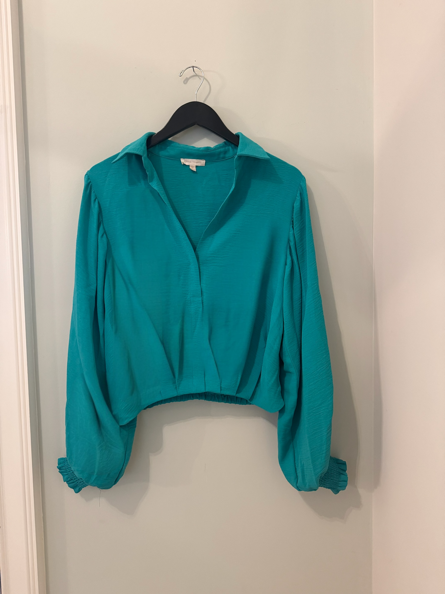 1043 V Neck Top