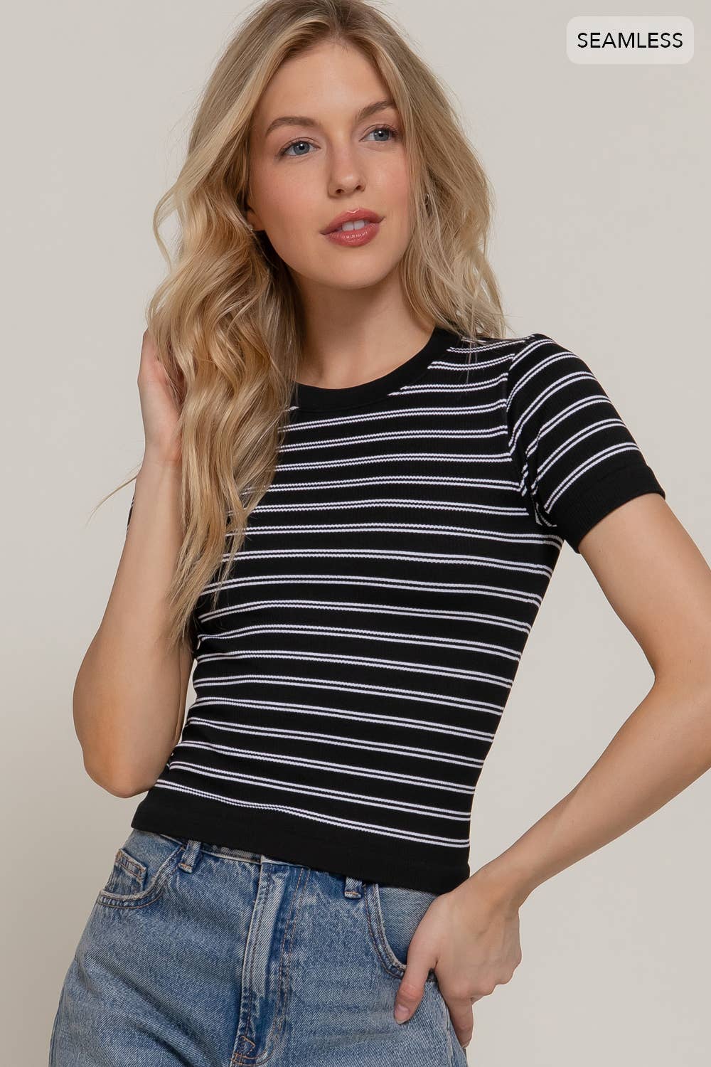 2140 Short Sleeve Crew Neck Striped Seamless Top