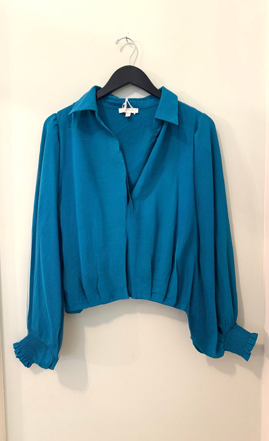 1043  V Neck Top