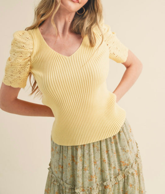 1354 Ribbed V-Neck Knit Top