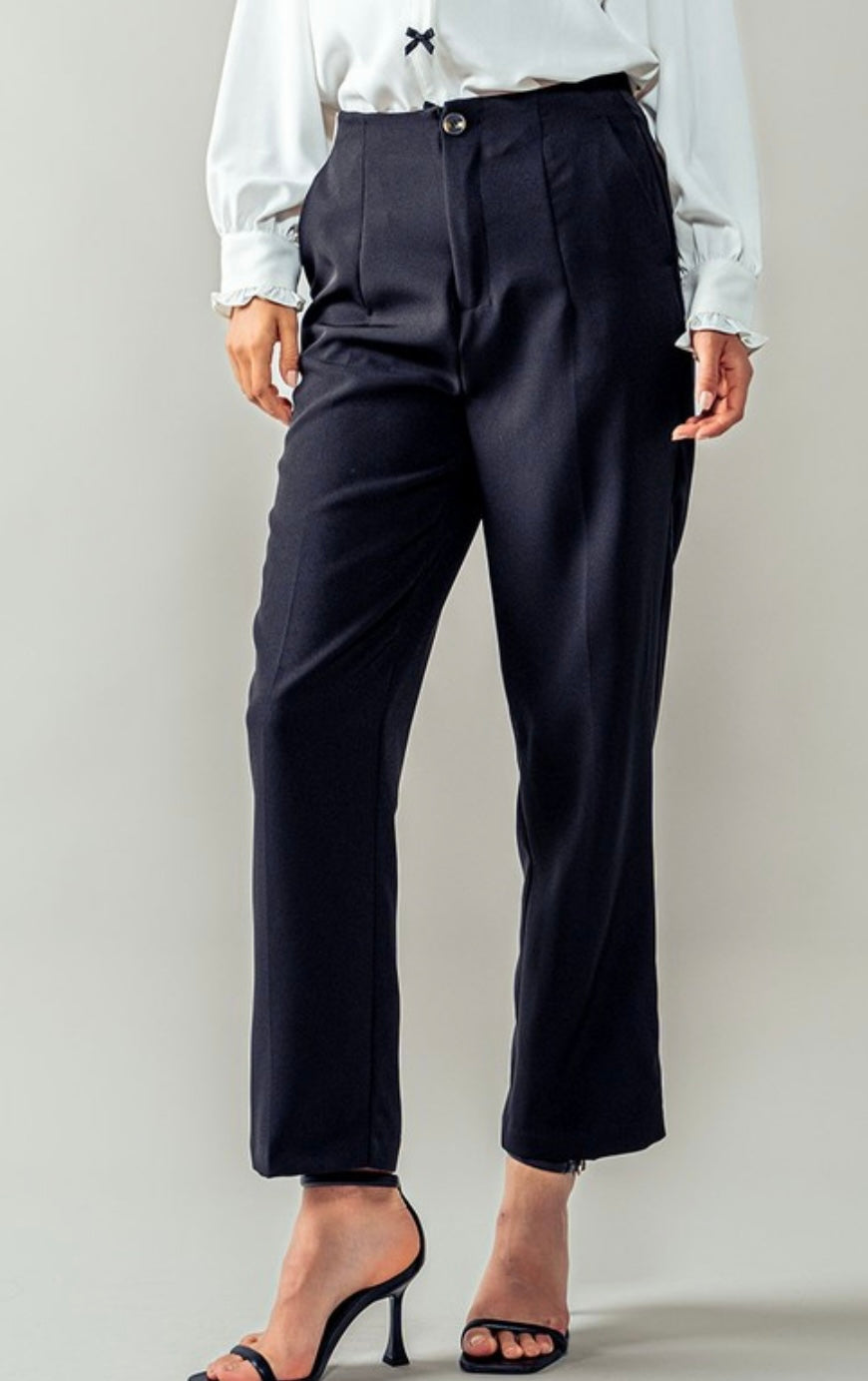 1546 Pleated Pants