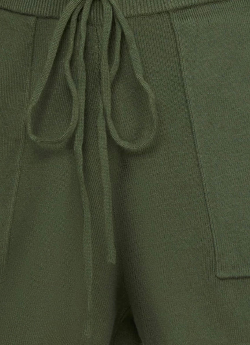 1592 Sweater Shorts