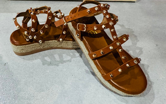 0496 Criss Cross Sandals